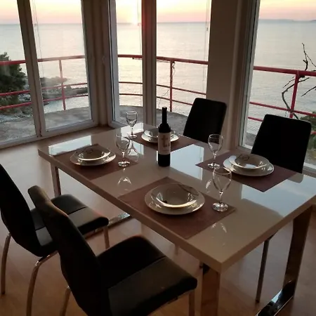 Malo Misto Appartement Primošten