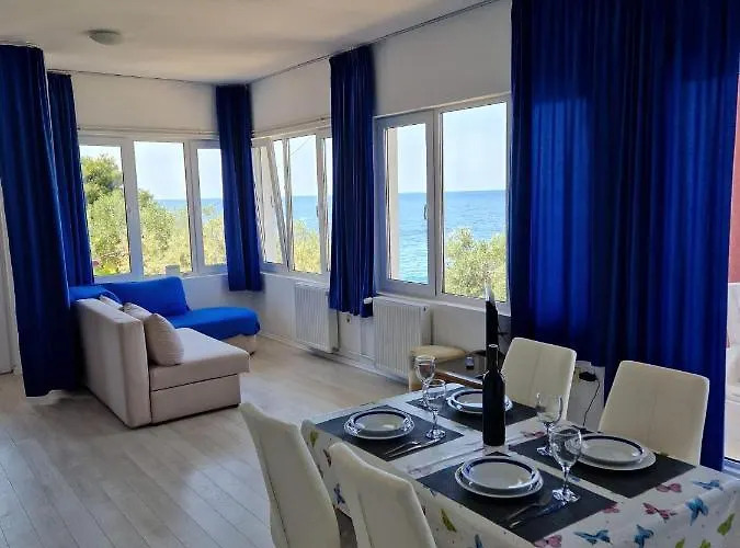 Malo Misto Apartman Primošten