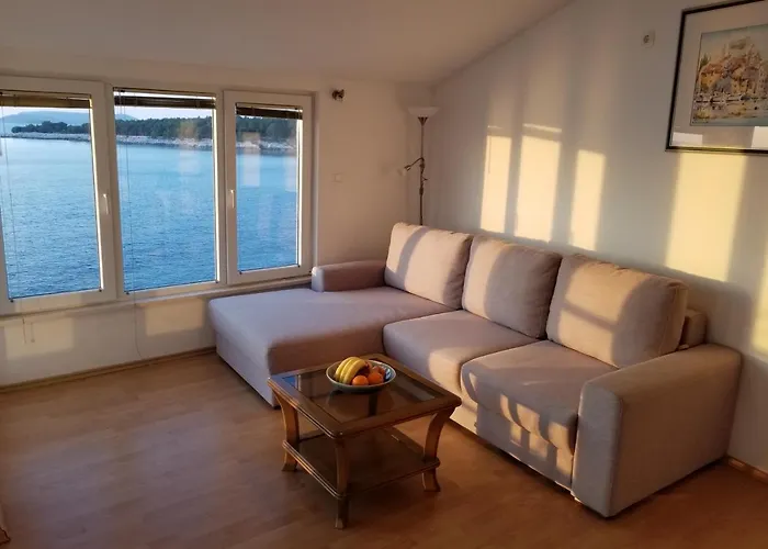 Malo Misto Apartman Primošten