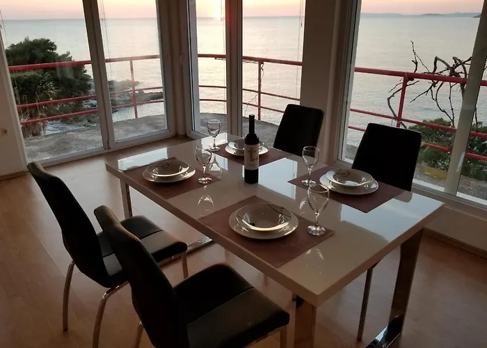 Malo Misto Apartman Primošten